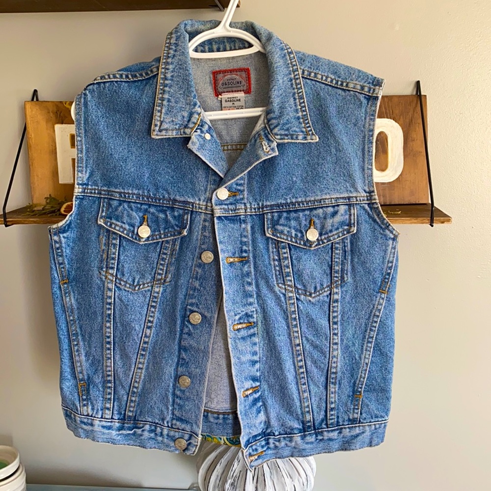 VINTAGE LOOKING JEAN JACKET